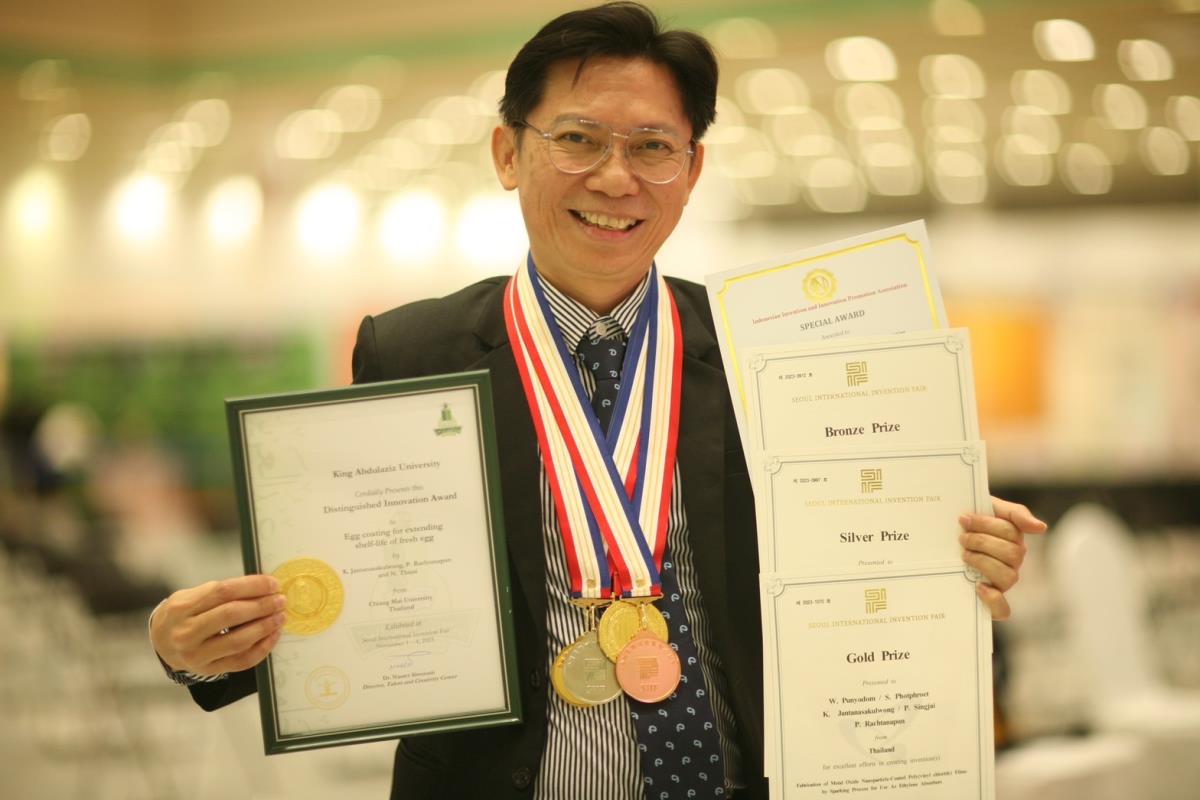 คณาจารย์ คณะอุตสาหกรรมเกษตร มช. คว้า 6 รางวัล จาก 4 ผลงาน ในงาน Seoul International Invention Fair ณ กรุงโซล ประเทศเกาหลีใต้